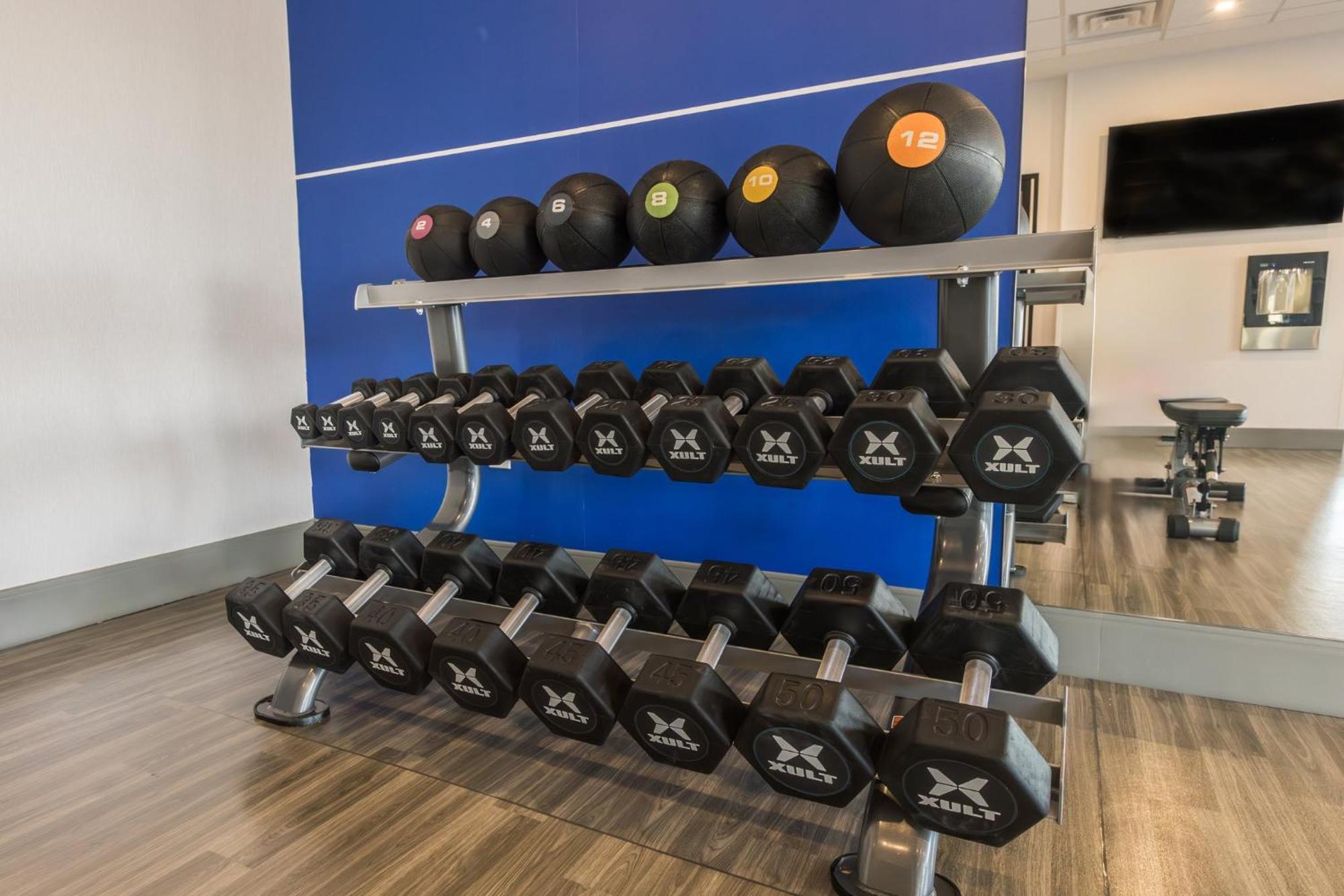 Holiday Inn Express & Suites - Toronto Airport South By Ihg エクステリア 写真