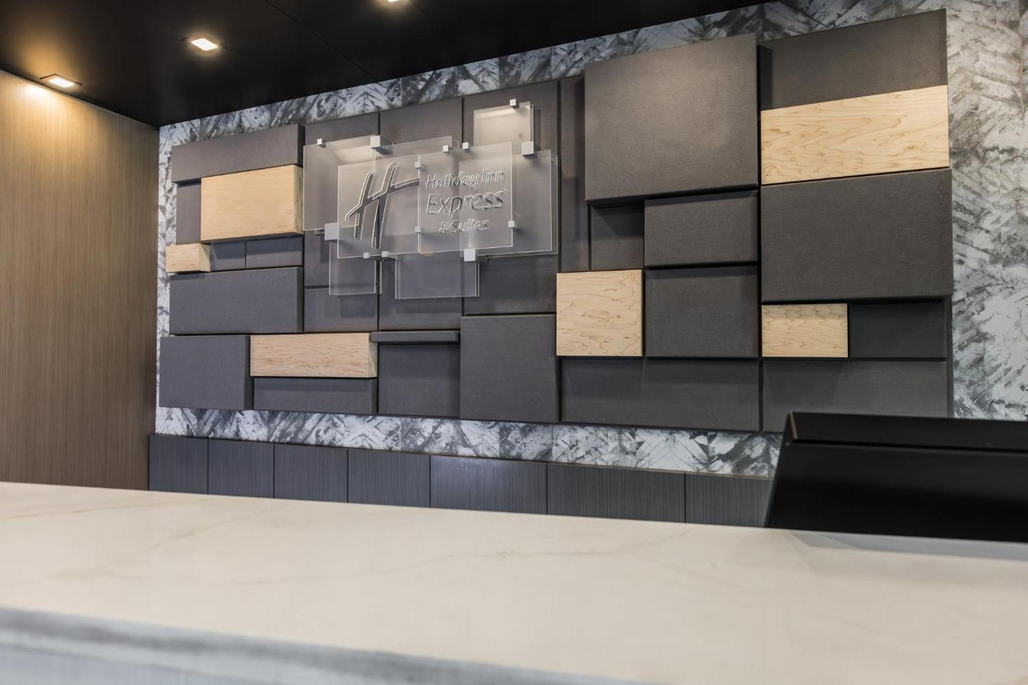 Holiday Inn Express & Suites - Toronto Airport South By Ihg エクステリア 写真