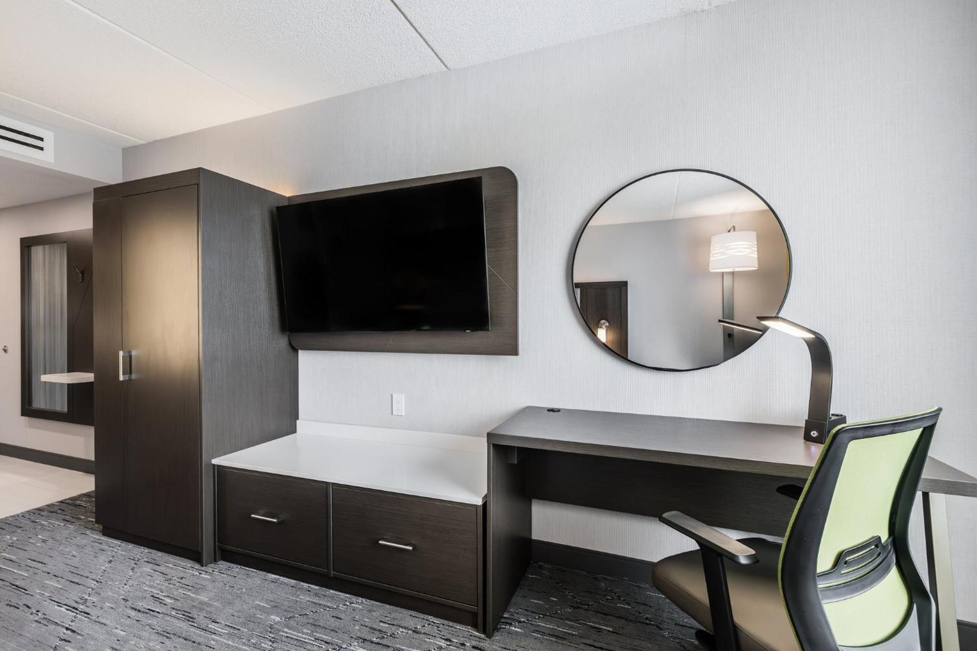 Holiday Inn Express & Suites - Toronto Airport South By Ihg エクステリア 写真