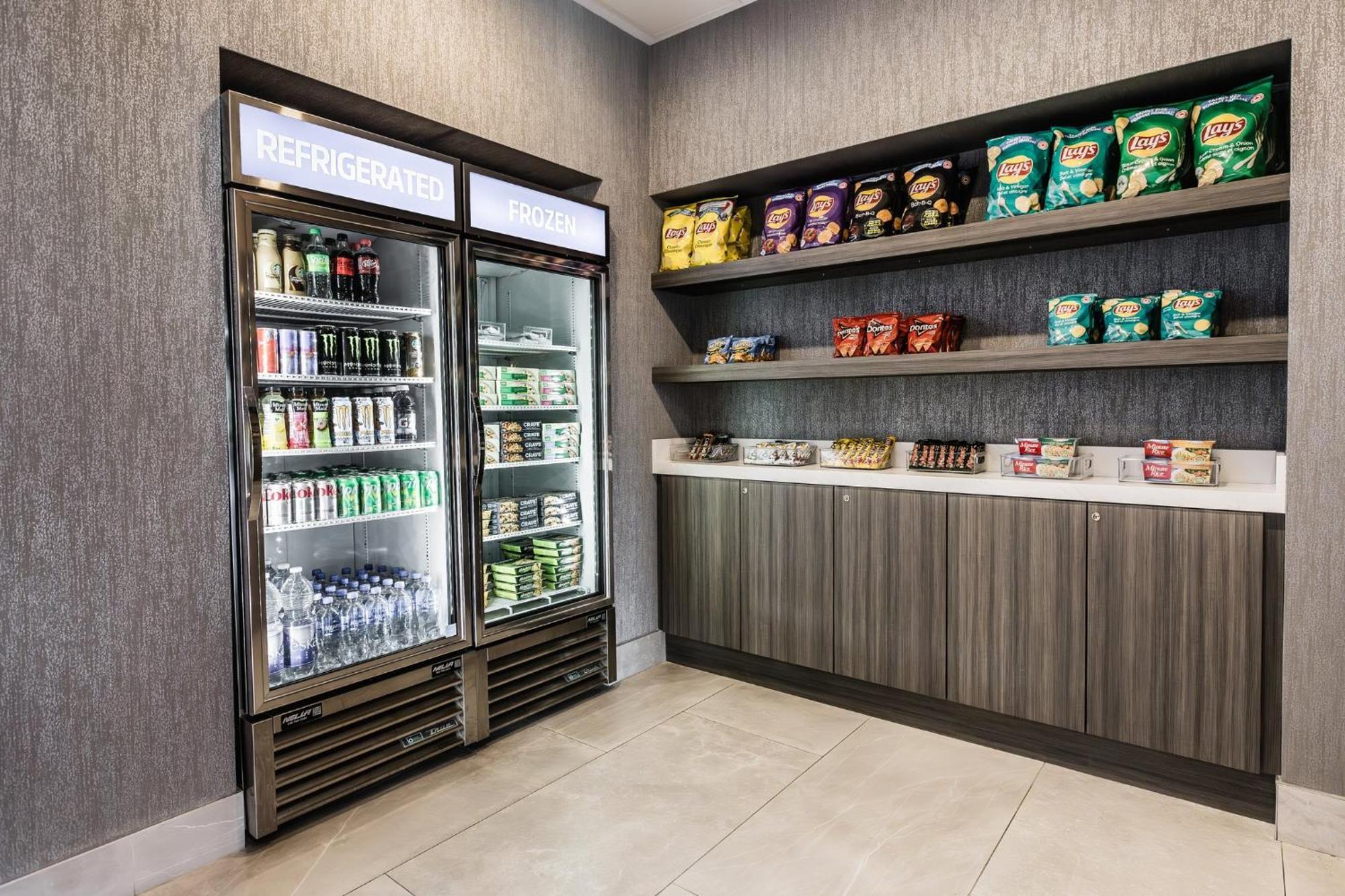 Holiday Inn Express & Suites - Toronto Airport South By Ihg エクステリア 写真