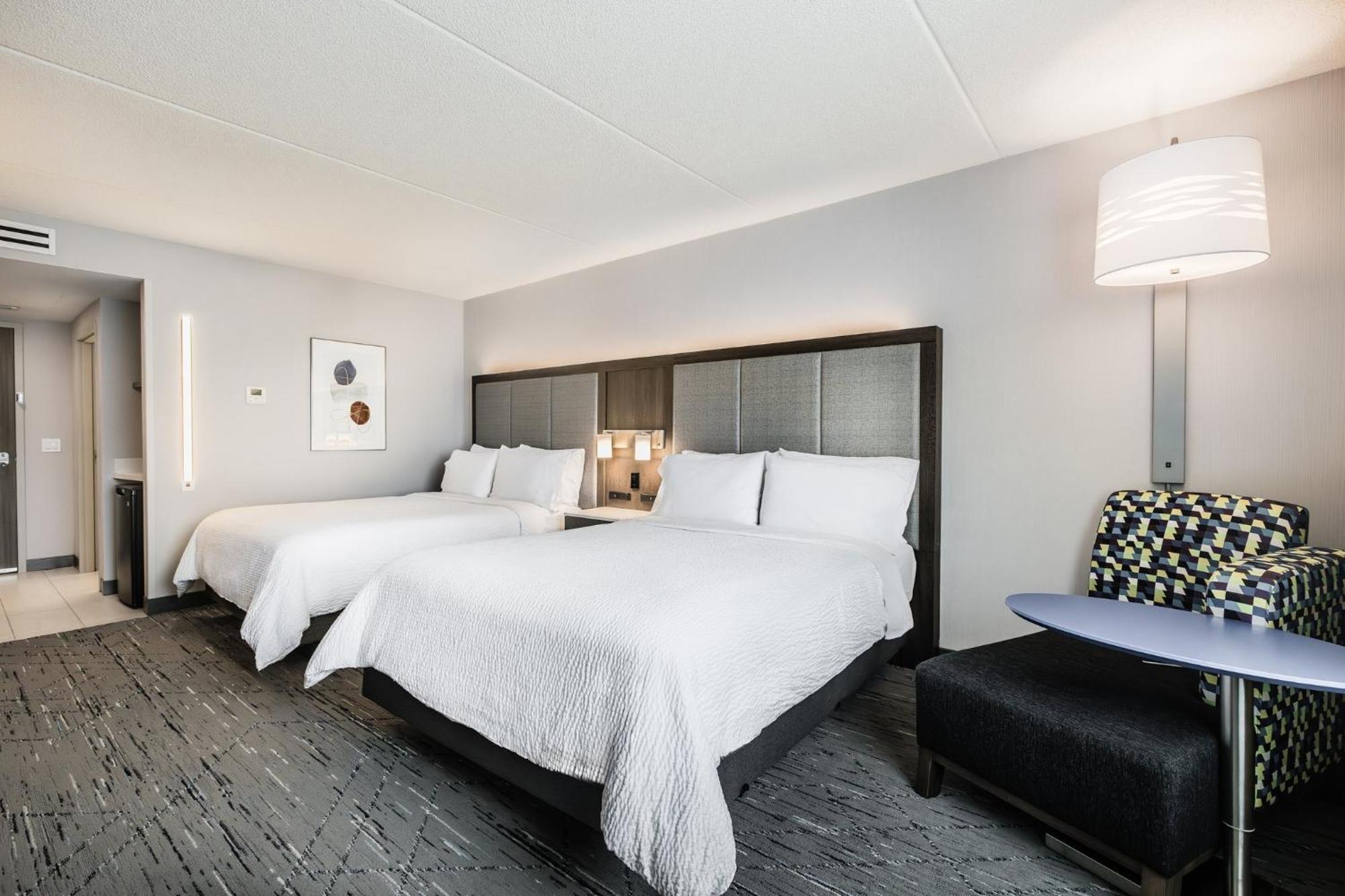Holiday Inn Express & Suites - Toronto Airport South By Ihg エクステリア 写真